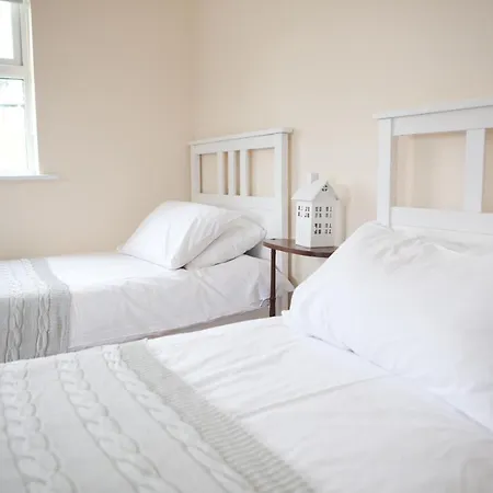 Semesterbostad The River House *