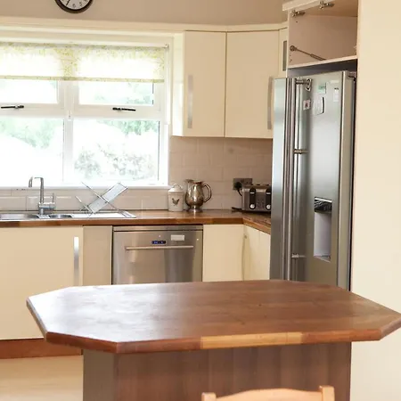 Semesterbostad The River House *