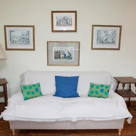 The River House * Slane