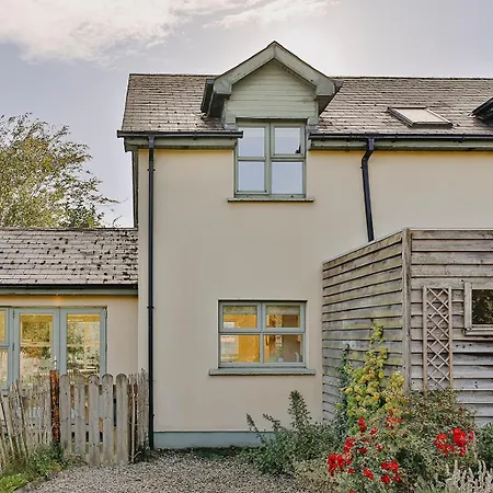 Semesterbostad The River House