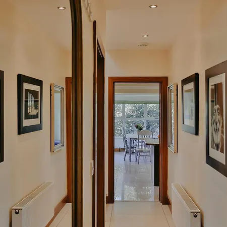 The River House Semesterbostad *