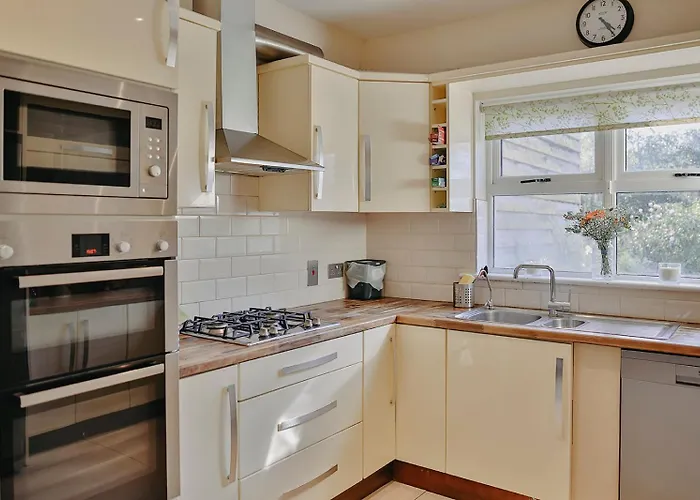 The River House Слейн